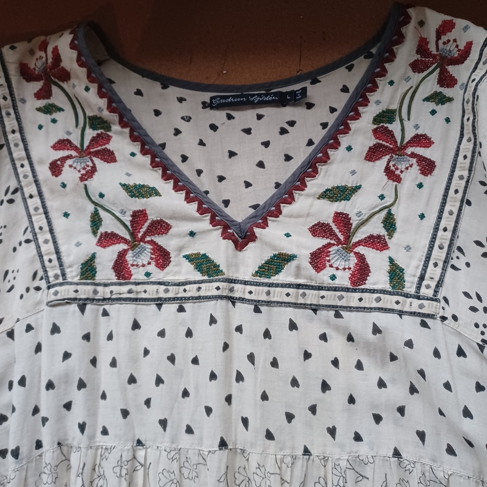 Gudrun embroidered dress sz L